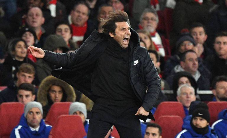 Antonio Conte, durante uma partido em sua passagem pelo Chelsea.