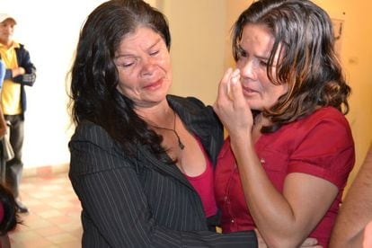Reencontro entre a dona Josefina Osorio e sua filha, Xiomara Patrícia.