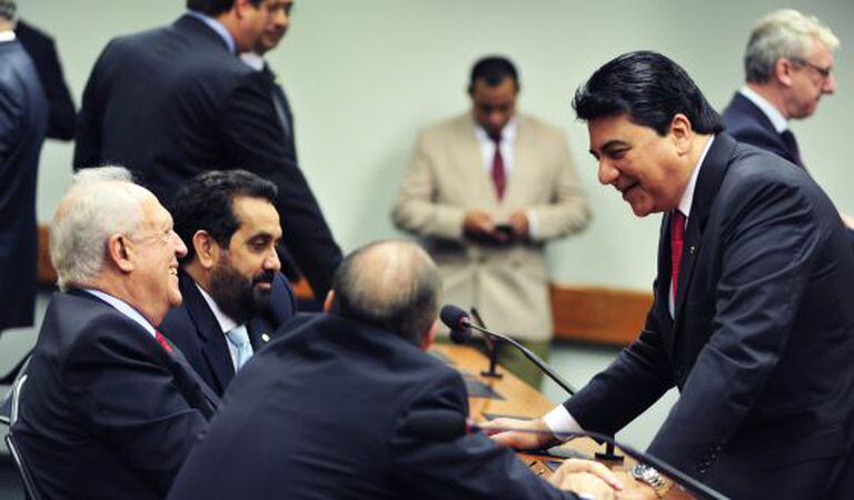 O deputado Manoel Junior (de pé), cotado para a Saúde.
