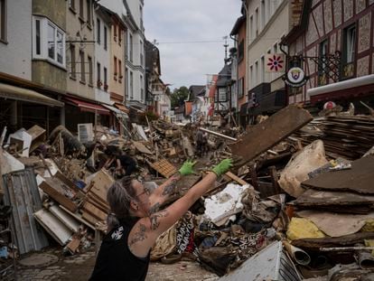 Efeitos das inundações que atingiram a Europa neste verão na cidade alemã de Bad Neuenahr-Ahrweiler.