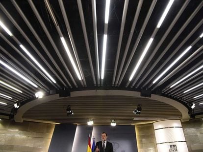 Mariano Rajoy durante entrevista coletiva no Palácio de Moncloa depois da audiência com o Rei.