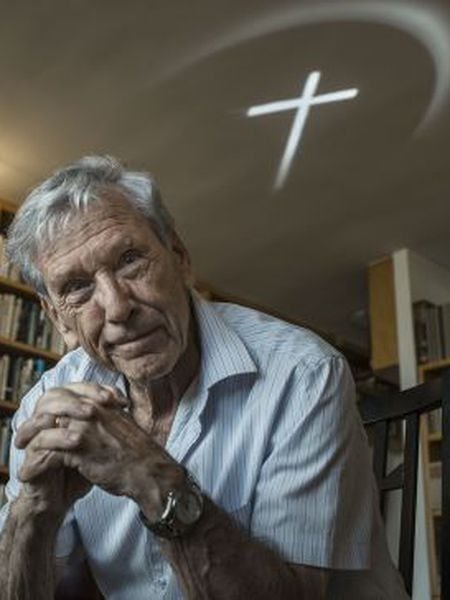 Amos Oz, durante a entrevista em sua casa em Tel Aviv.