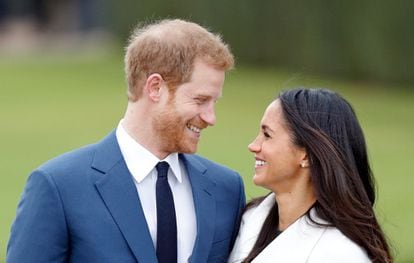 Príncipe Harry e Meghan Markle, nos jardins do palácio de Kensington, em 27 de novembro de 2018.