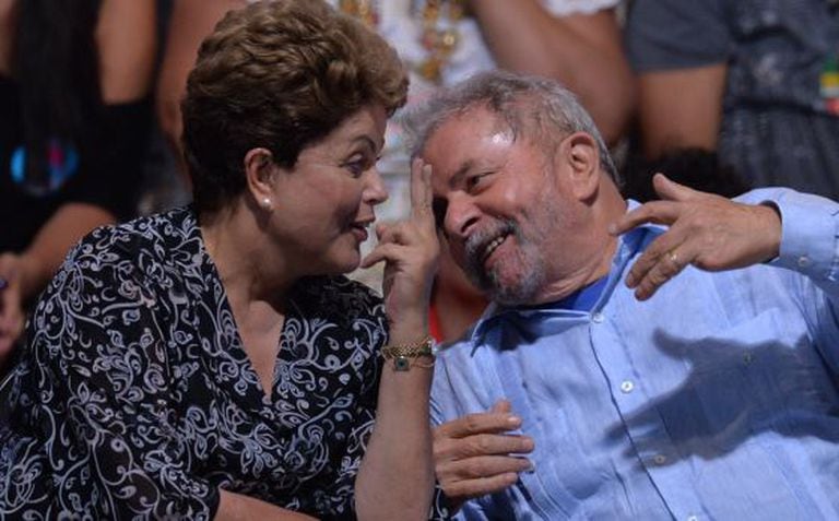 Dilma e Lula durante a campanha em São Paulo no dia 20.