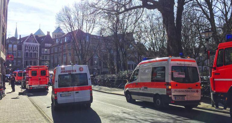 Ambulâncias em Munster, local do acidente.