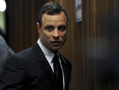 Oscar Pistorius, diante do juiz de Pretória.