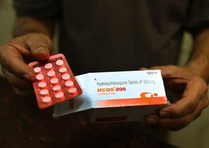 Comprimidos de hidroxicloroquina, em teste para tratar o coronavírus, à venda em Nova Delhi (Índia).