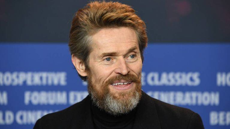 Willem Dafoe no início da sua entrevista coletiva em Berlim