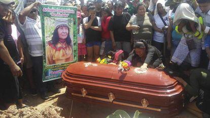 Funeral da xamã Olivia Arevalo
