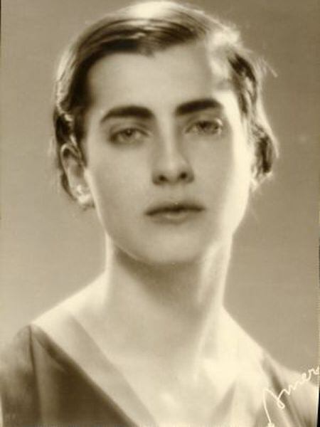 A escultora e pintora espanhola Marga Gil Roësset, em 1932.
