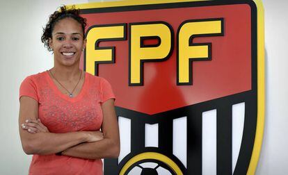 Aline Pellegrino coordena o futebol feminino na Federação Paulista.