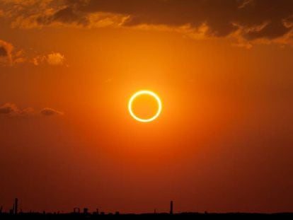 Eclipse solar anular do Novo México