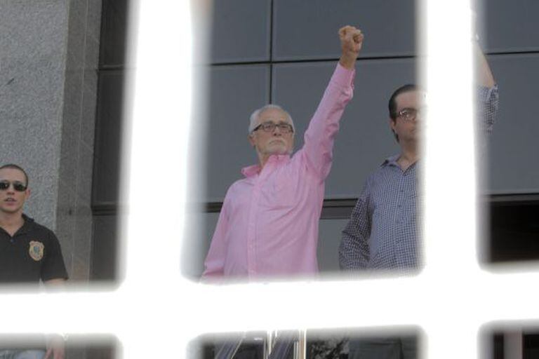 José Genoino na sede da Polícia Federal, em São Paulo