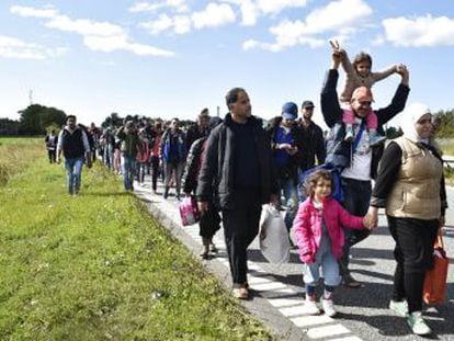 Governo dinamarquês endurece suas leis para dissuadir os solicitantes de asilo e trata quem transporta imigrantes como traficantes de pessoas