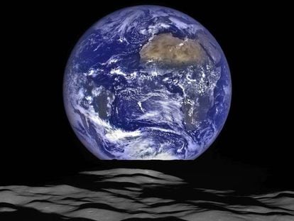 Foto divulgada no fim de semana pela NASA mostra a Terra captada a partir da Lua pela sonda LRO (L unar Reconnaissance Orbiter).