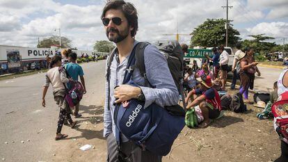 Juan Moreno, fotografado no sul do México, durante a realização da reportagem sobre a caravana migratória que fez o escândalo eclodir