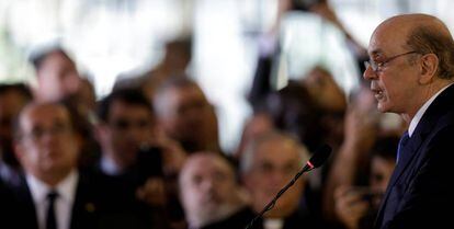 José Serra discursa como chanceler brasileiro.
