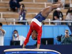 Tokyo (Japan), 27/07/2021.- Simone Biles of the USA performs on the Vault during the Women's Team final during the Artistic Gymnastics events of the Tokyo 2020 Olympic Games at the Ariake Gymnastics Centre in Tokyo, Japan, 27 July 2021. (Japón, Estados Unidos, Tokio) EFE/EPA/HOW HWEE YOUNG