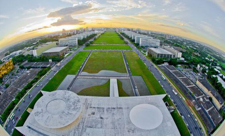 Esplanada dos Ministérios vista do alto do Congresso Nacional.