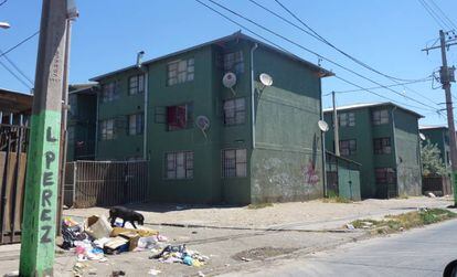 Blocos de habitação social na Comuna Puente Alto, ao sul da Grande Santiago, Chile. 