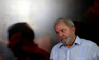 Lula ao lan&ccedil;ar sua pr&eacute;-candidatura &agrave; presid&ecirc;ncia, em S&atilde;o Paulo. 