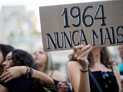 Manifestação contra o golpe de 1964, no dia 31 de março no Rio.