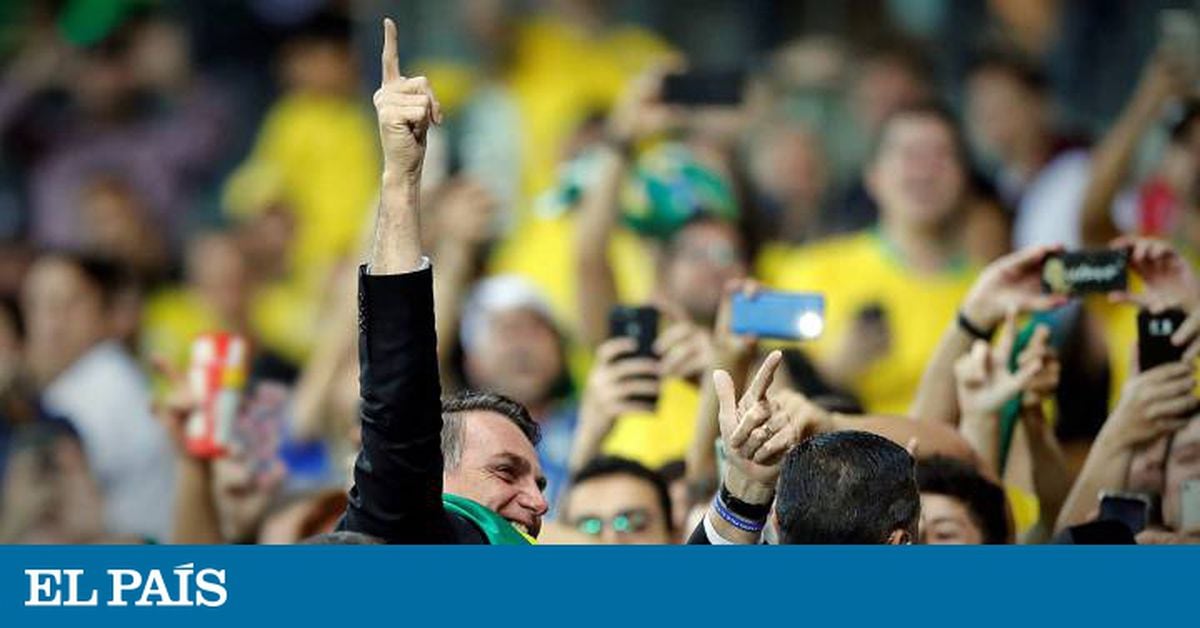 Bolsonaro é vaiado e ovacionado antes de jogo do Grêmio