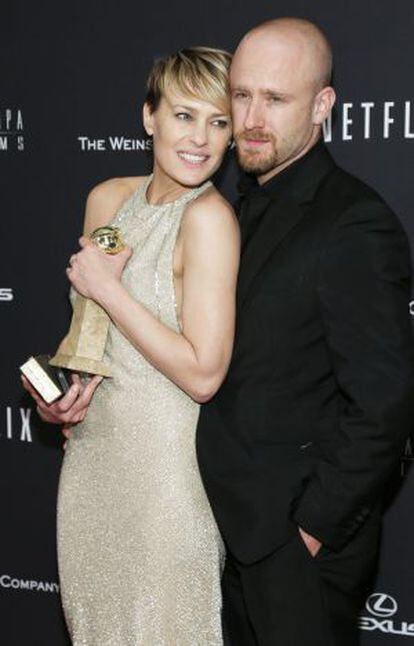 A atriz premiada com o Globo de Ouro de melhor atriz de televisão no ano passado, junto a seu companheiro, Ben Foster