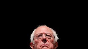 Bernie Sanders, durante um ato público.