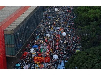 Imagens dos protestos em São Paulo, no Rio de Janeiro e em Belo Horizonte feitas pela AFP, Reuters, DPA, por Carla Jiménez e Regiane Oliveira.