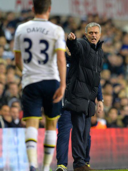 Mourinho, na derrota do Chelsea contra o Tottenham.