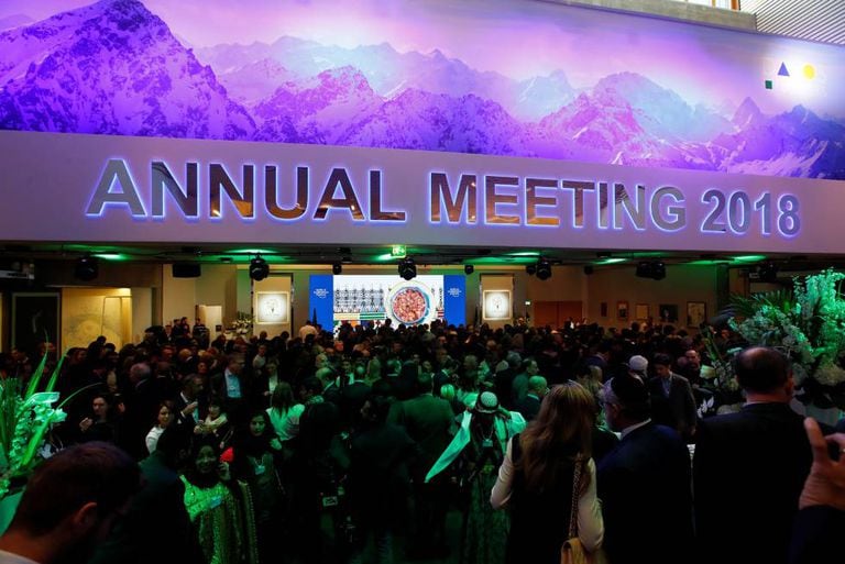 Público na entrada do discurso de Donald Trump no Fórum Econômico Mundial de Davos (Suíça).