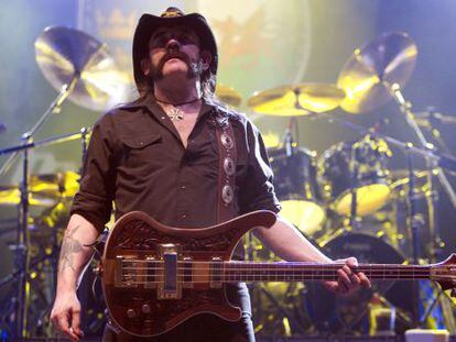 Lemmy Kilmister, em show do Motörhead em 2010.
