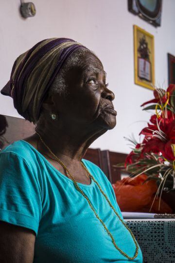 Dona Dalva Damiana, 89, vive na mesma casa em que nasceu, em Cachoeira.