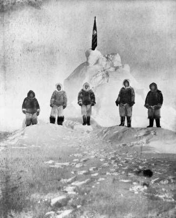 Matthew Henson e os inuits Ootah, Egingwah, Seegloo e Ookeah.