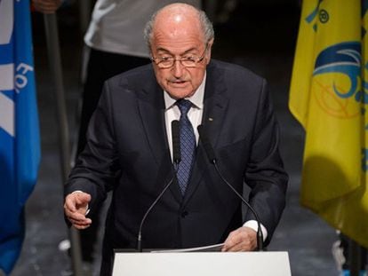 Blatter, em coletiva de imprensa. Foto: AFP/ Vídeo: REUTERS
