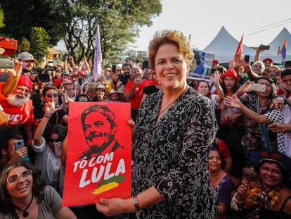 Dilma em ato em Curitiba, em abril.
