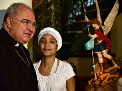 Arzobispo do Rio e a menina que levou pedrada no Rio.