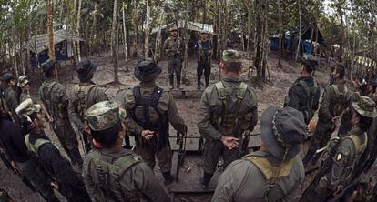 Uma frente das FARC em um acampamento no sul da Colômbia.
