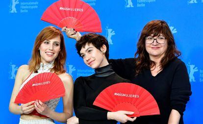 Da esq. para a dir., Natalia de Molina, Greta Fernández e Isabel Coixet na Berlinale