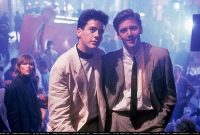 Robert Downey Jr. (recém-chegado à maioridade) e Andrew McCarthy em ‘Abaixo de Zero’ (1987), adaptação do romance homônimo de Bret Easton Ellis.