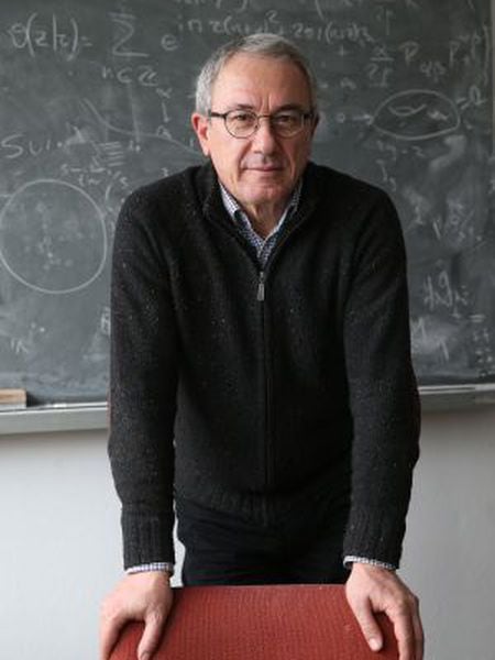 Luis Alvarez-Gaumé em seu escritório do CERN, depois da entrevista.