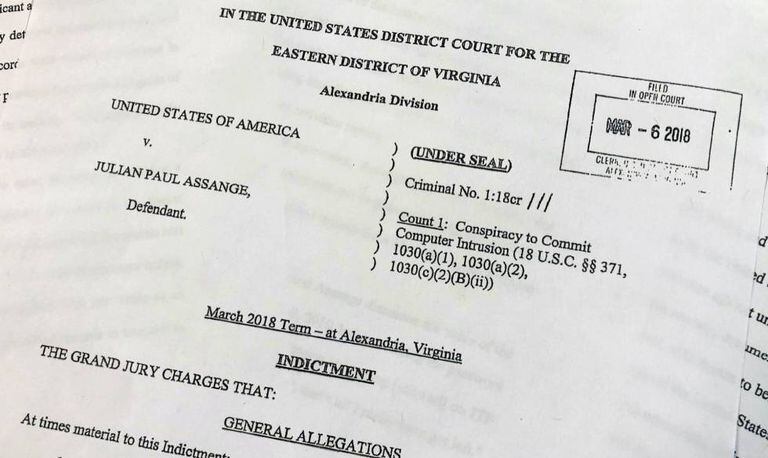 Acusações do Grande Júri contra Julian Assange.