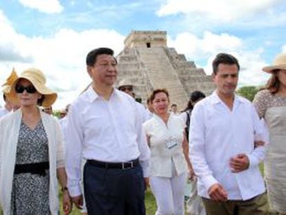 O presidente chinês, Xi Jinping, com o colega mexicano, Peña Nieto, em sua visita ao México em 2013.