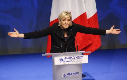 Le Pen apresenta seu programa eleitoral, neste domingo.