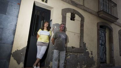 María Sánchez e José Pablo são dois dos prejudicados pelo Airbnb.