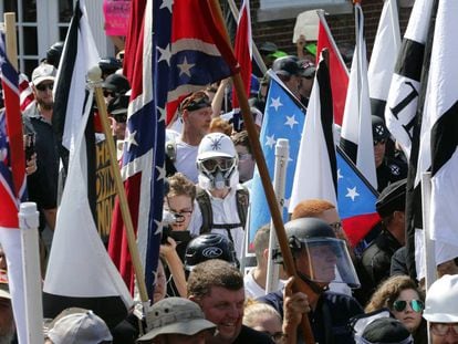 Supremacistas brancos na manifestação do passado sábado em Charlottesville.