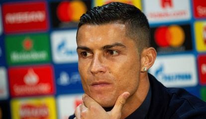 Cristiano Ronaldo deu entrevista coletiva antes da partida contra o United.