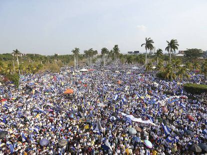 Milhares de pessoas no protesto de sábado em Manágua.
