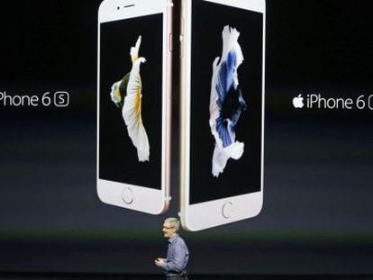 Tim Cook, CEO de Apple, apresenta em setembro o iPhone 6s.